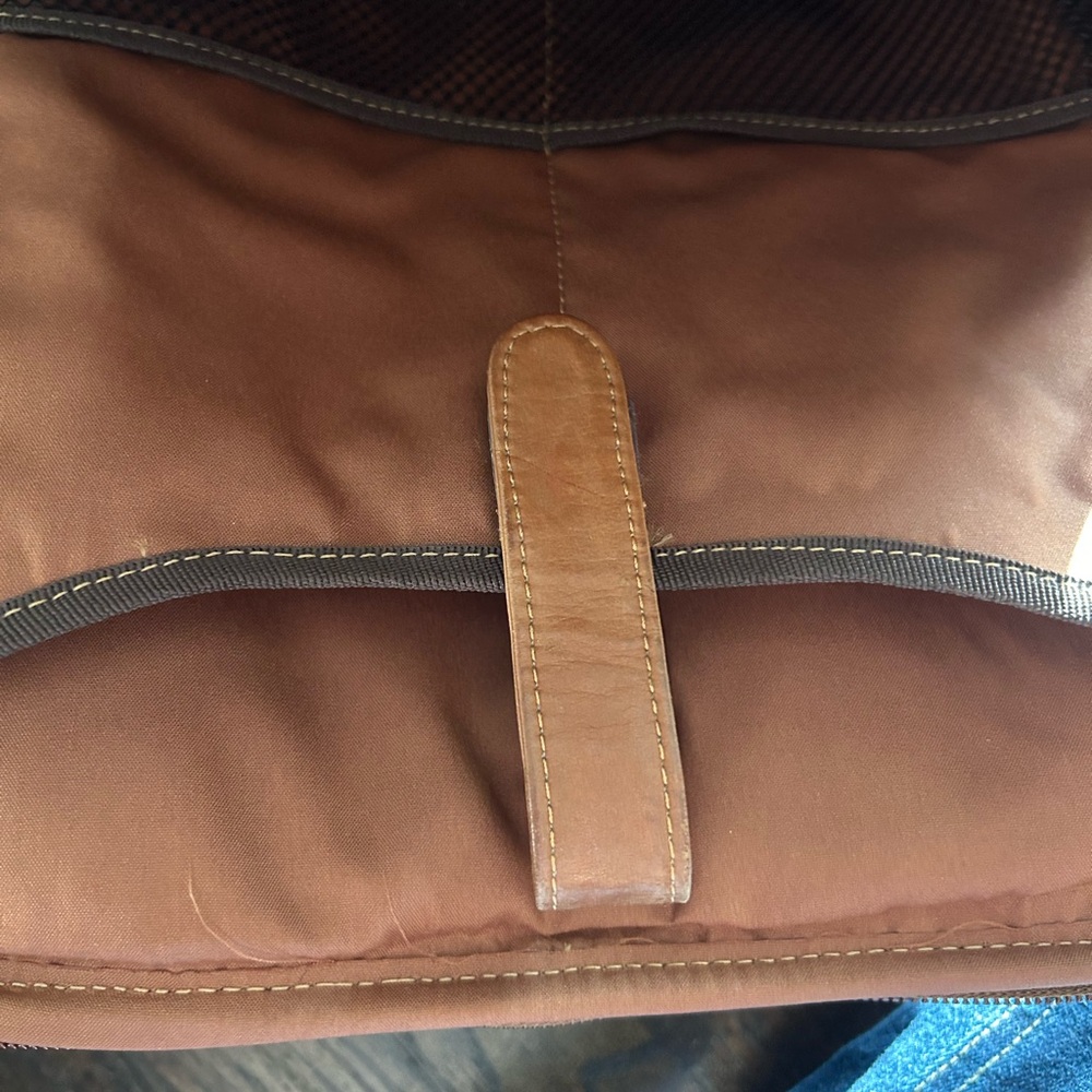 Piel Leander Leather Laptop Backpack - Picture 11 of 16